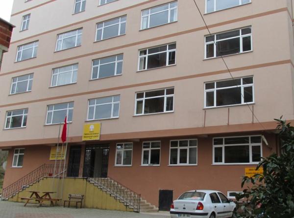 Tirebolu Kız Anadolu İmam Hatip Lisesi Fotoğrafı